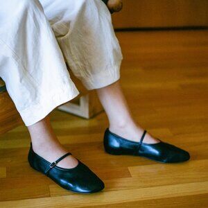 EUC LOQ Daria Mary Leather Shoes sz 36